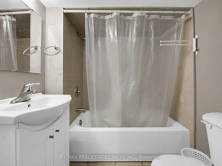 31 Gibson Ave — Photo 36