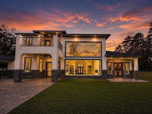2nd image of 10203 Camden Cir
