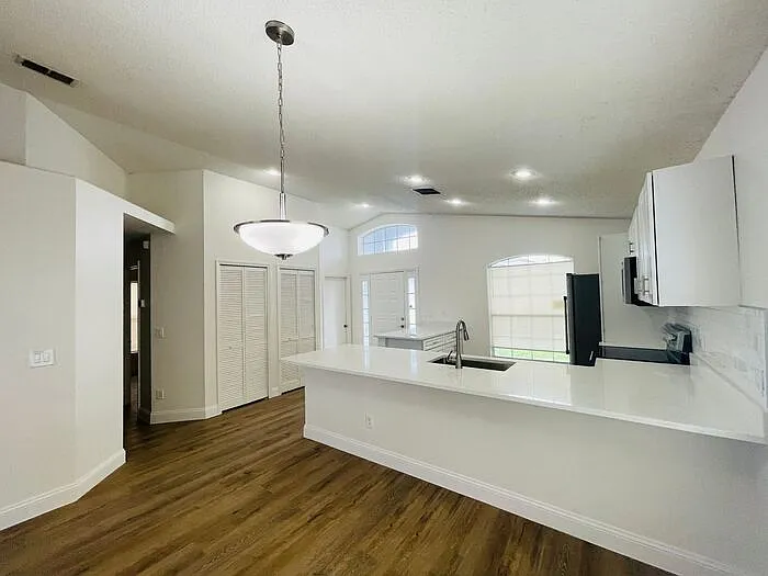 13403 Greenpointe Dr — Photo 10