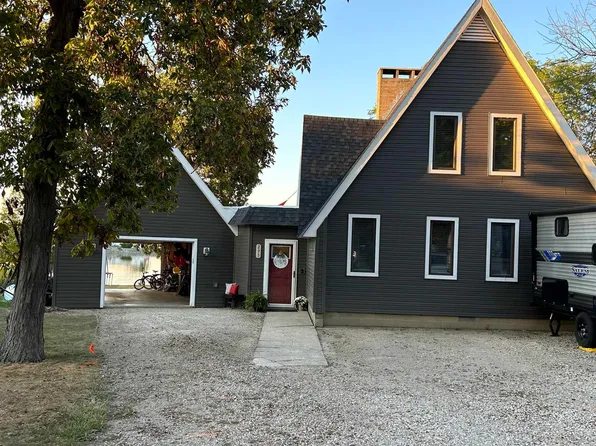295 E Shore Dr, Geneva, IN 46740