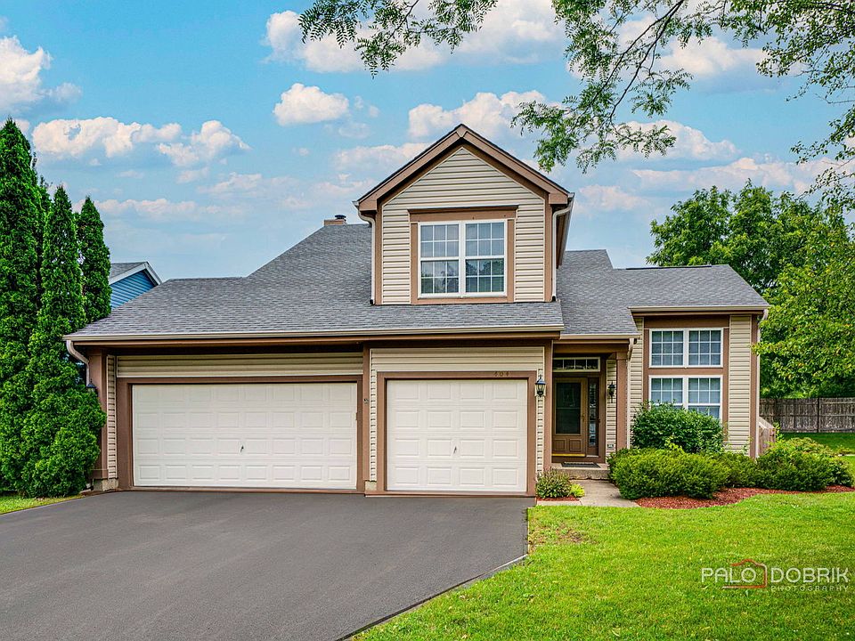 1st image of 404 Fairfax Ln