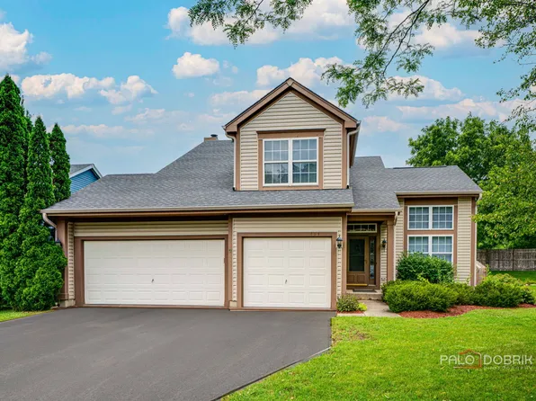 404 Fairfax Ln, Grayslake, IL 60030