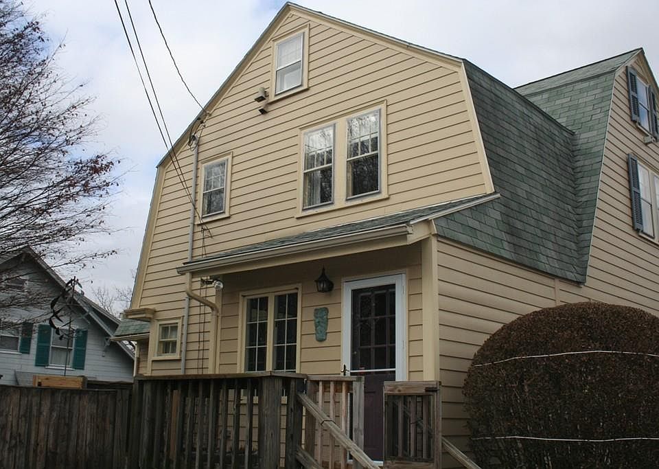 2nd image of 4 Stearns Ave