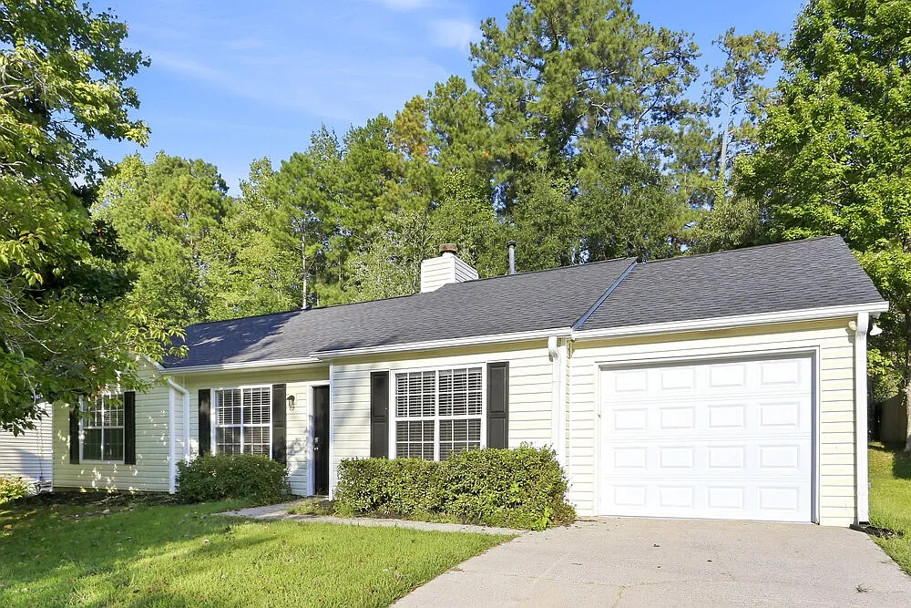 3 bed, 2.0 bath, 1308 sqft, $1,875 — Photo 1