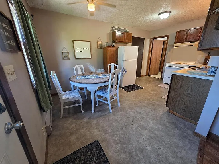 2338 Dorret Rd #D — Photo 4