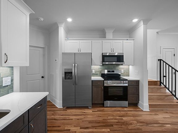4th image of 6305 Robertson Ave #3
