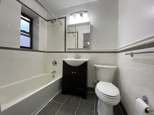 Rented by AZ REALTY NYC LLC | media 4