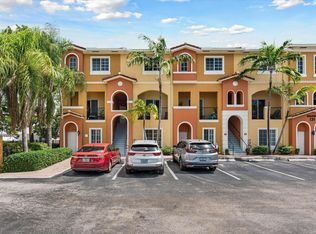 HIGHLAND PARK VILLAGE, Hallandale, FL 33009