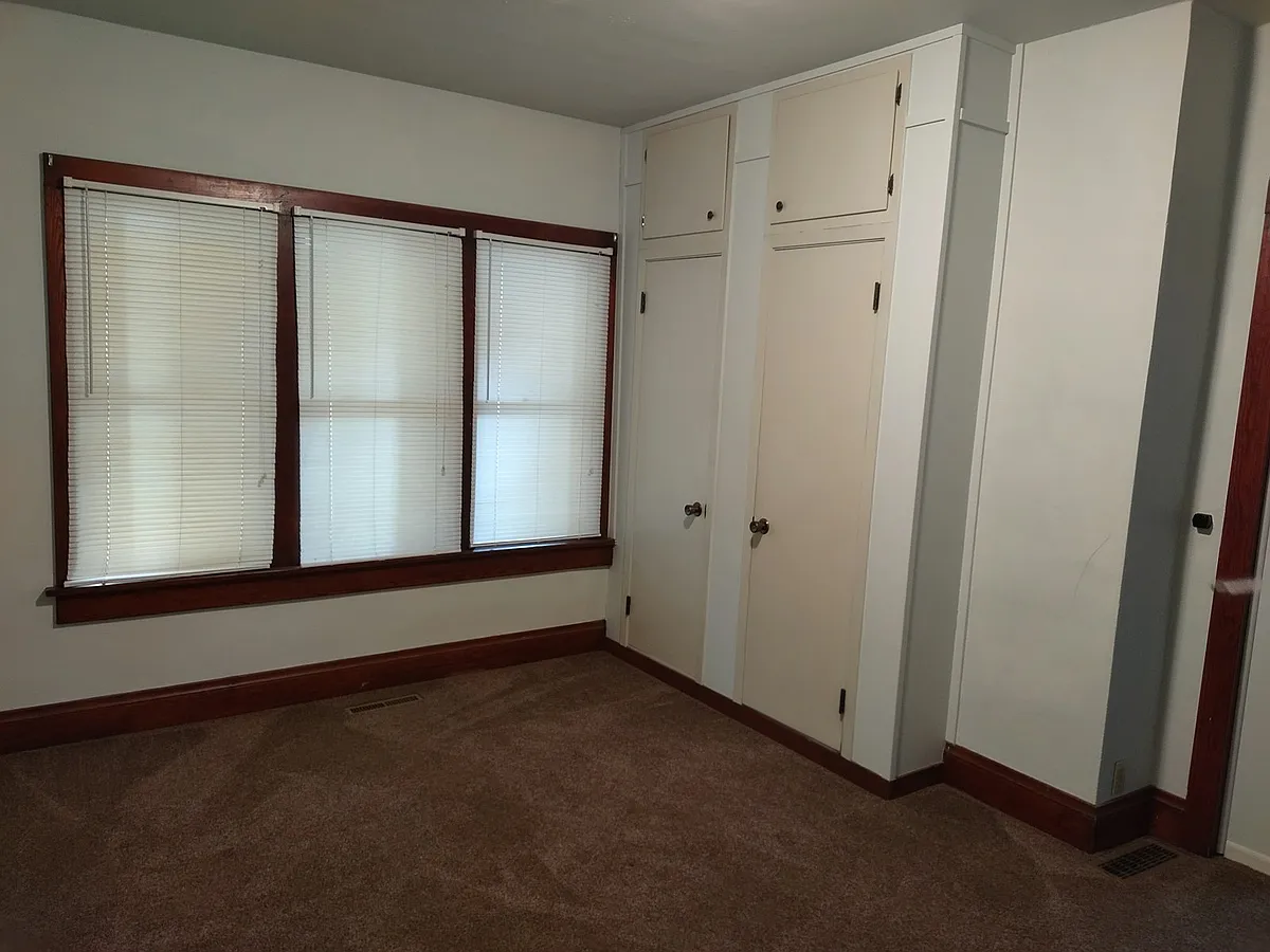 Bedroom 1 - 236 E Rose St #1/2