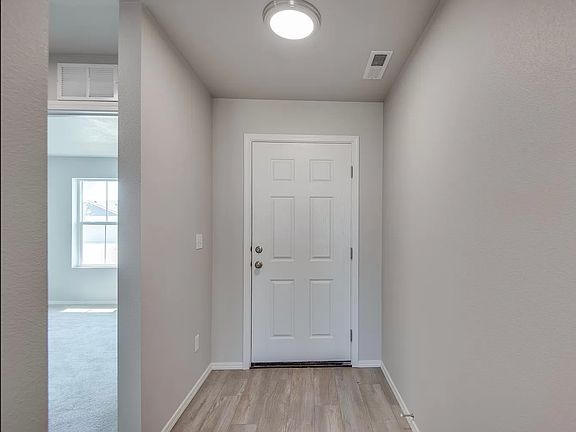 3rd image of 1020 SW Sparrow Pl
