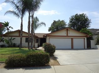 3435 Valencia Hill Dr, Riverside, CA 92507