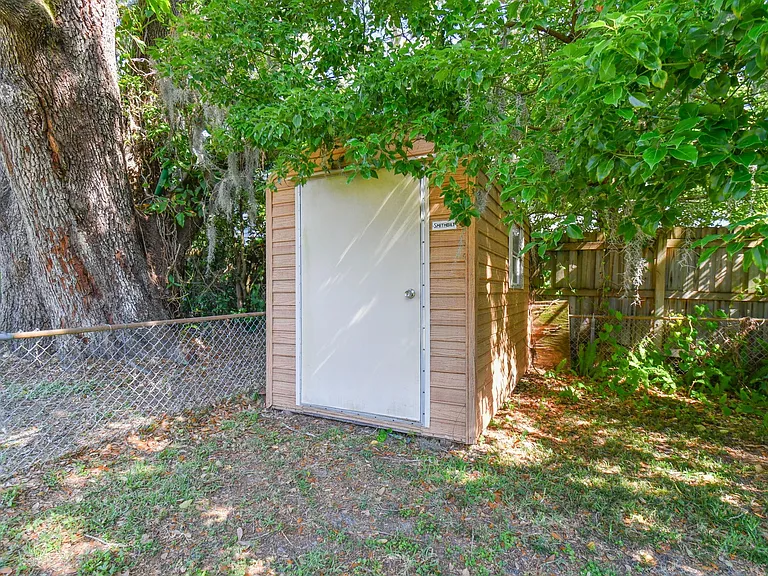 535 W Palmeden Dr — Photo 39