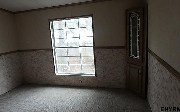 2nd image of 17 Richardson St
