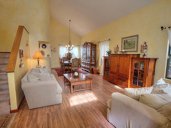 4th image of 7633 William Moyers Ave NE