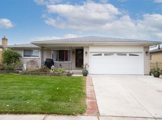 17802 Kuecken St, Clinton Township, MI 48038