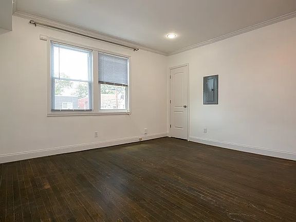 2nd image of 1821 Providence St NE APT 4