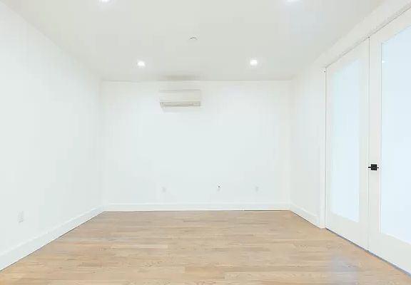 2nd image of 282 E 32nd St #2BI