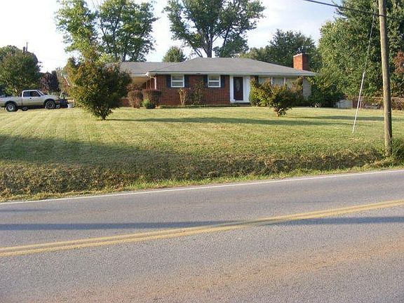 3rd image of 3008 Bloomingdale Pike