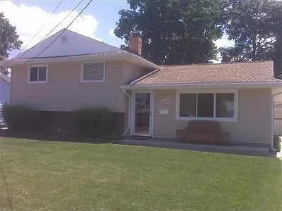 14001 Donald Dr photo 1