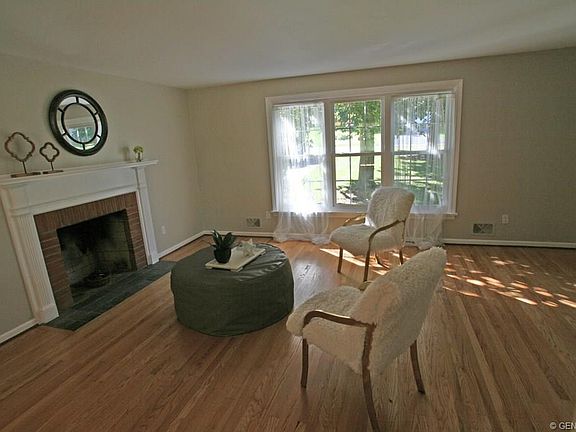 4th image of 53 Kings Lacey Way
