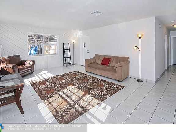 5th image of 3130 SW 17th St