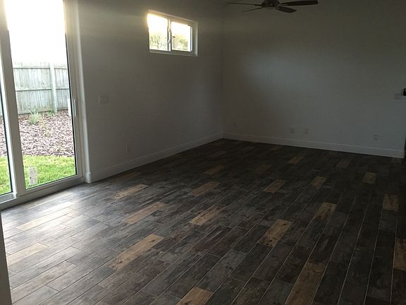 2nd image of 4648 Saxon Dr