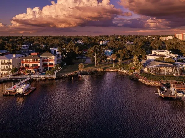 2203 N Riverside Dr, Tampa, FL 33602