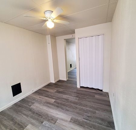 4th image of 913 W College Ave APT 1