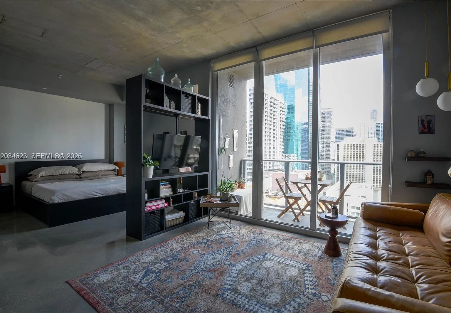 Centro Condo — Photo 2