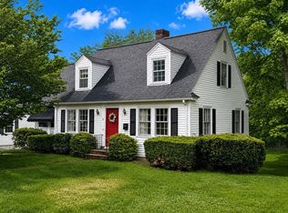 9 Stratford Rd, Andover, MA 01810