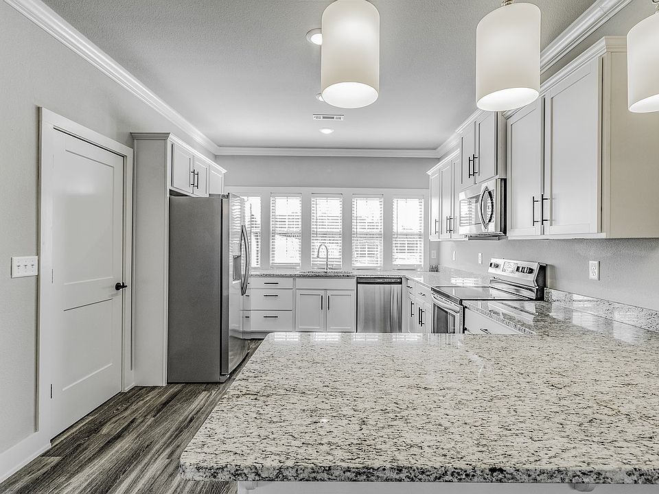 Fitzgerald Floor Plan: 3 Bedroom/Two Bath - 1,731 SF