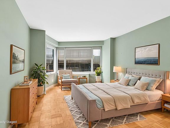3rd image of 60 Sutton Pl S APT 2NS