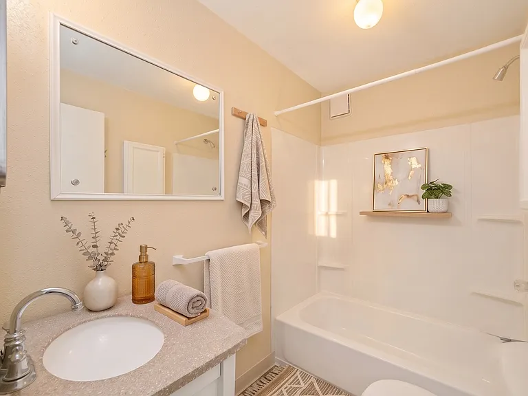 Cornerstone Apartments in Ballard — Photo 48