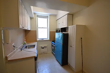 Rented by Silverstein Collection LLC 