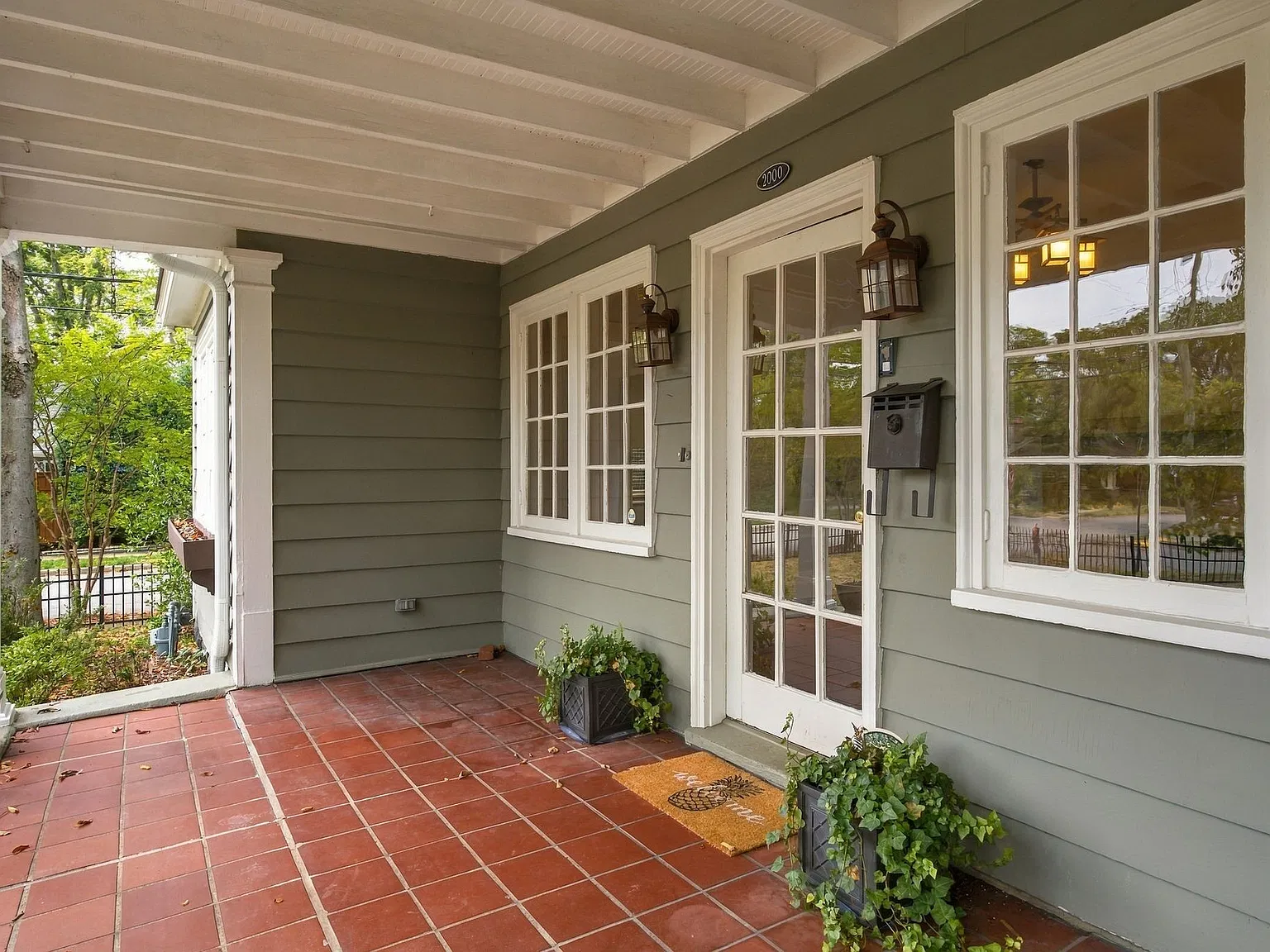 3 bed, 2.0 bath, 1928 sqft, $4,200 — Photo 4