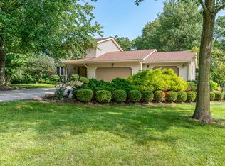 2273 Ridgeview Dr, Muscatine, IA 52761