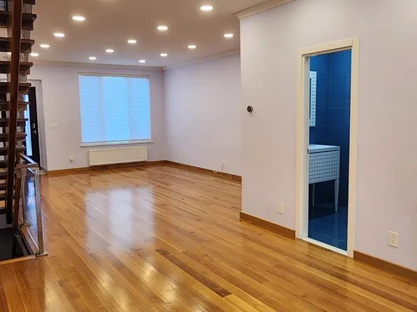 2229 East 26th Street image 5 of 20