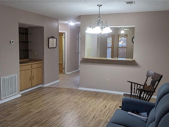 3rd image of 243 Avant Garde Cir Unit 243