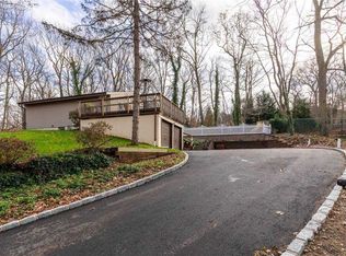 12 Bailey Hollow Rd, Stony Brook, NY 11790