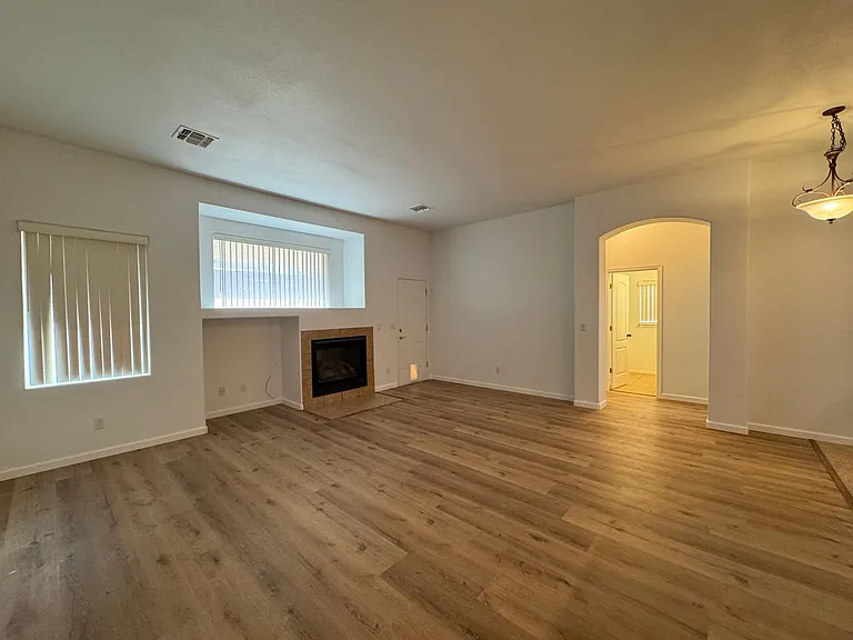 2772 Broadmoor Dr — Photo 6
