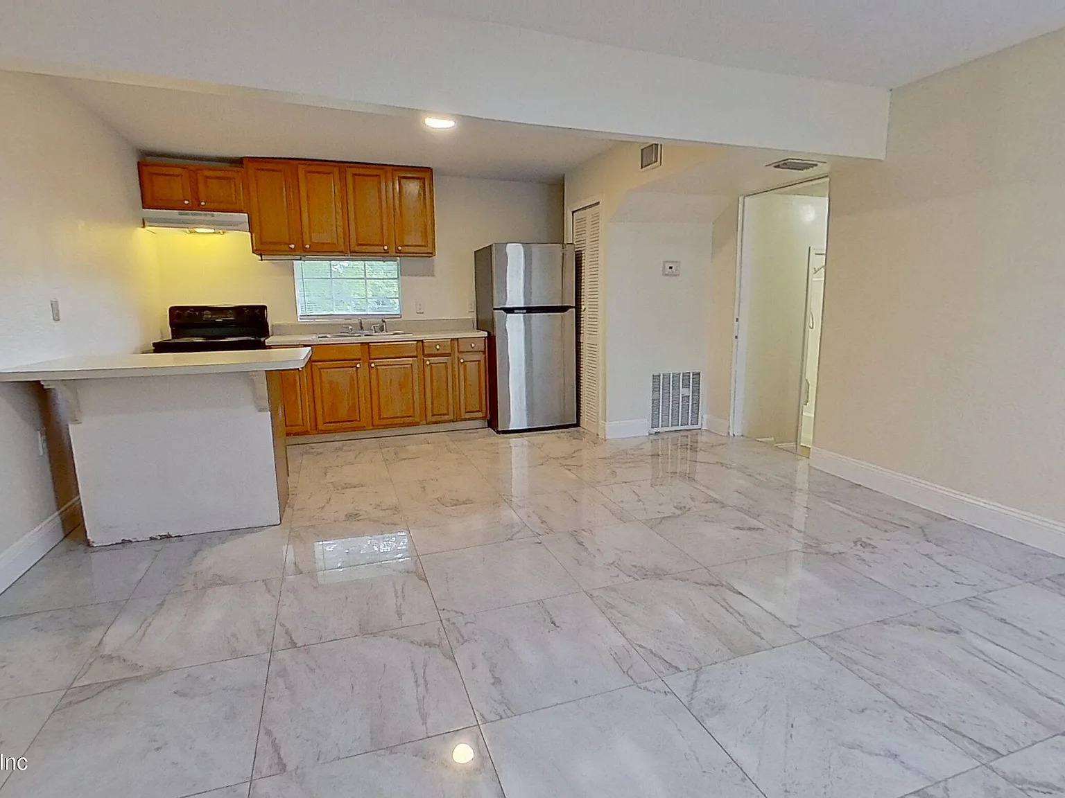 2 bed, 1.0 bath, 800 sqft, $1,100 — Photo 4