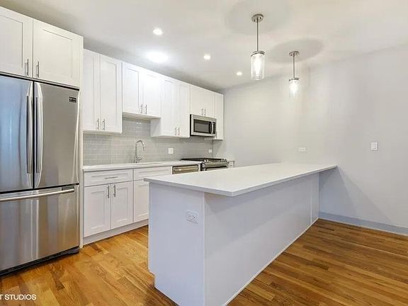3rd image of 2900 W Logan Blvd #304