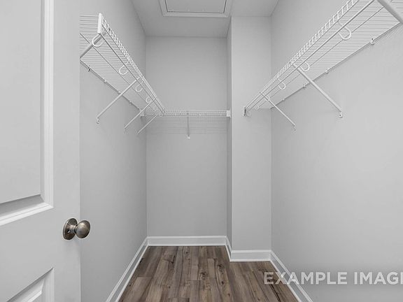 3rd image of 24 Baldwin St