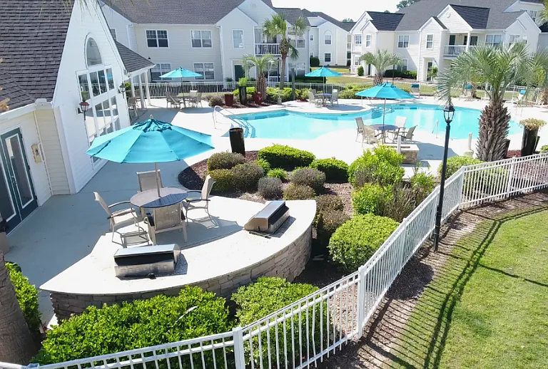 Flint Lake Resort Style Pool