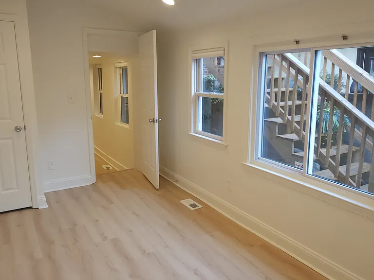 1911 Fleet St — Photo 12