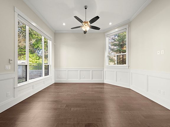 2nd image of 7028 Broadway