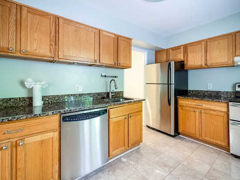 2455 Pyrenees Ct — Photo 6