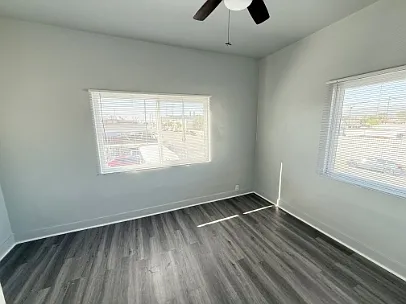 404 North Fries Avenue — Photo 4