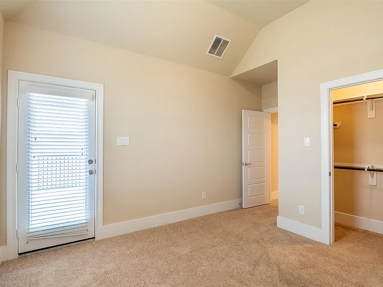 19015 Yellowstone Landing Ct — Photo 33