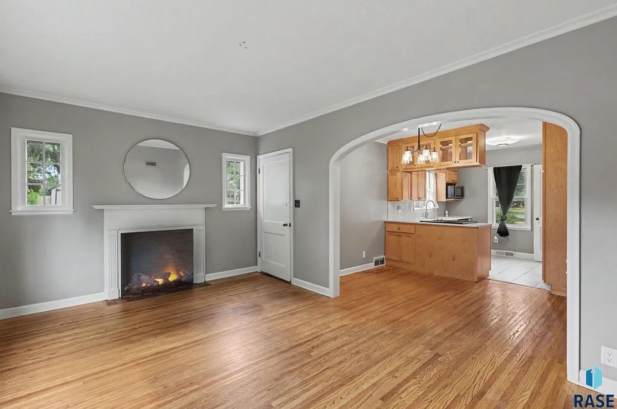 3 bed, 1698 sqft, $1,950 — Photo 2